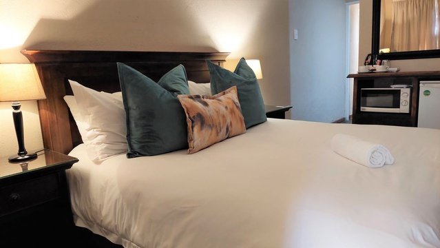 comfortable beds in guest house middelburg eastern cape 