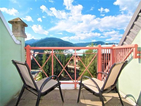 Alpenglow Lodge, Whistler condo with mountain view