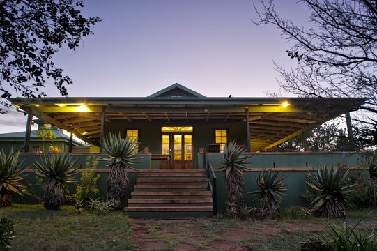 three tree hill safari and game lodge near van reenenspas, spioenkop in kwazulu-natal