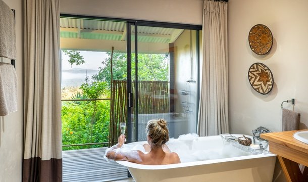 Bath with a view, Safari and Game Lodge South Africa