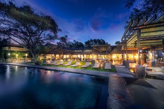 Chobe Water Villas lawn & lounges