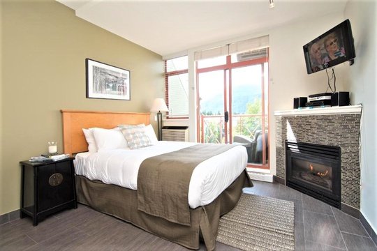 Aplenglow Lodge, one-bedroom condo in Whistler