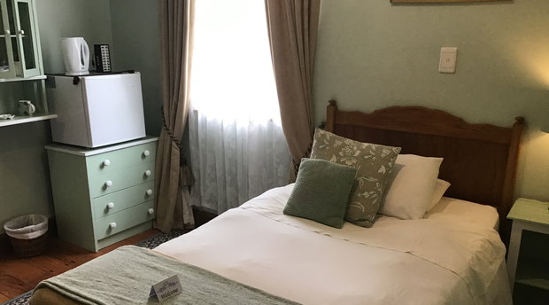 Comfortable Single Rooms at Knysna Manor House — ideal for solo travellers and quick stopovers.