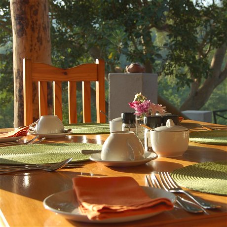 Chestnut Country Lodge in Hazyview Mpumalanga is just a 20 min drive from Kruger National Park