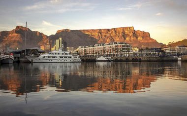 14-nights FAMILY FUN - CAPE TOWN, WINELANDS, GARDEN ROUTE & SAFARI Adventure