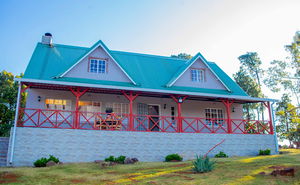 BLACK  WATTLE  COTTAGE