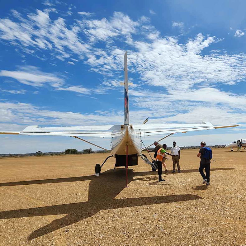 Safari charter flight Safari charter flight