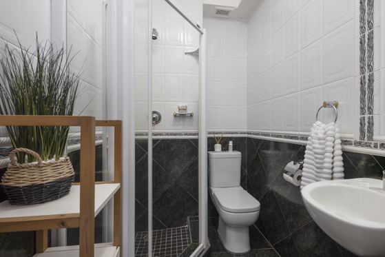 Main en suite