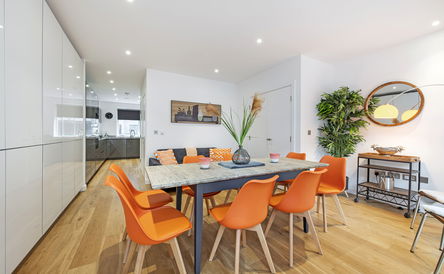 The Phoenix Townhouse Sixteen