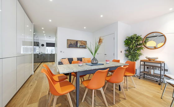 The Phoenix Townhouse Sixteen