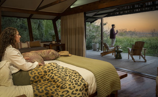 Romantic Honeymoon suite safari getaway at Makakatana