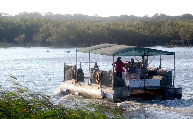 Boat Bush and Beach Safaris with Makakatana