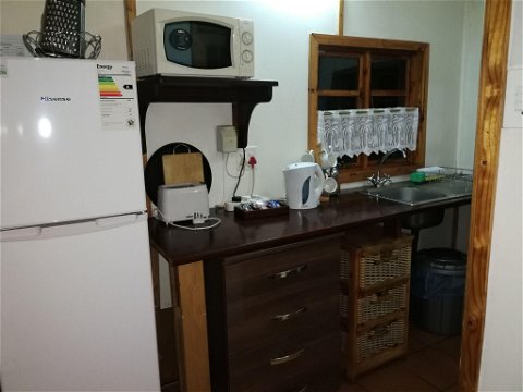 fully equipped kitchenette 