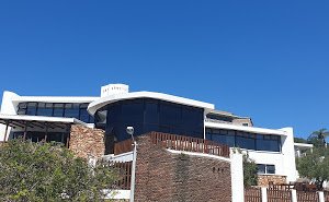 Villa Vista is a modern self-catering guest house located just above Santos Beach in Mossel Bay Villa Vista is a modern self-catering guest house located just above Santos Beach in Mossel Bay