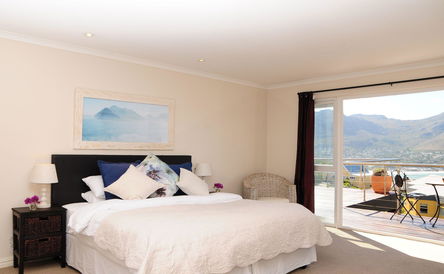 Sage Room 3 – Queen room with Pool view