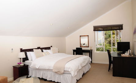 Turquoise Room 7 – Std twin room with mountain view