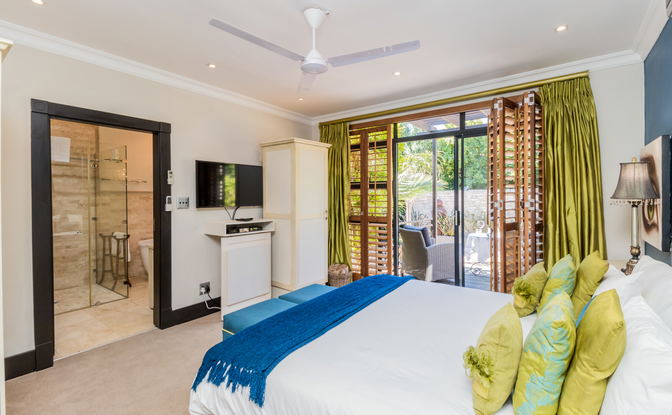 Lalapanzi Luxury Suite