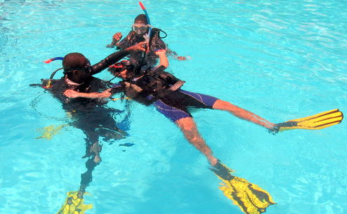 PADI Rescue diver course session in Zanzibar PADI Rescue diver course session in Zanzibar