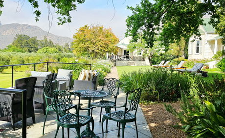 Montagu Vines Guesthouse outdoor setting