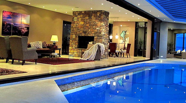 Aqua Terra Guesthouse lounge overlooking False Bay in Simon's Town