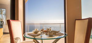 💕 Romance by the Sea