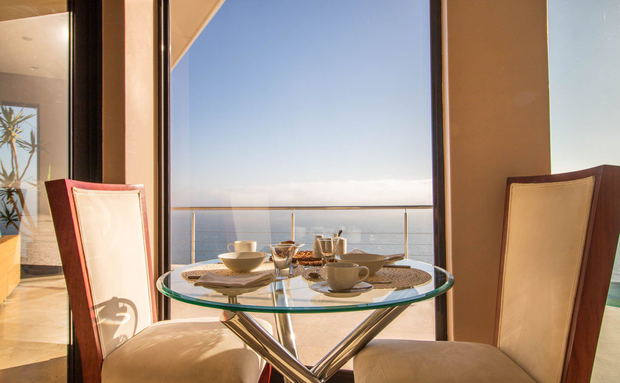 Breakfast table for two at Aqua Terra Boutique Guesthouse in Simon's Town Breakfast table for two at Aqua Terra Boutique Guesthouse in Simon's Town
