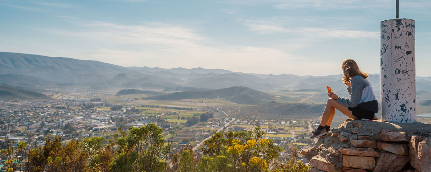 Slow living on Route 62. Your guide to the best wineries, dining, and scenic escapes in Montagu.