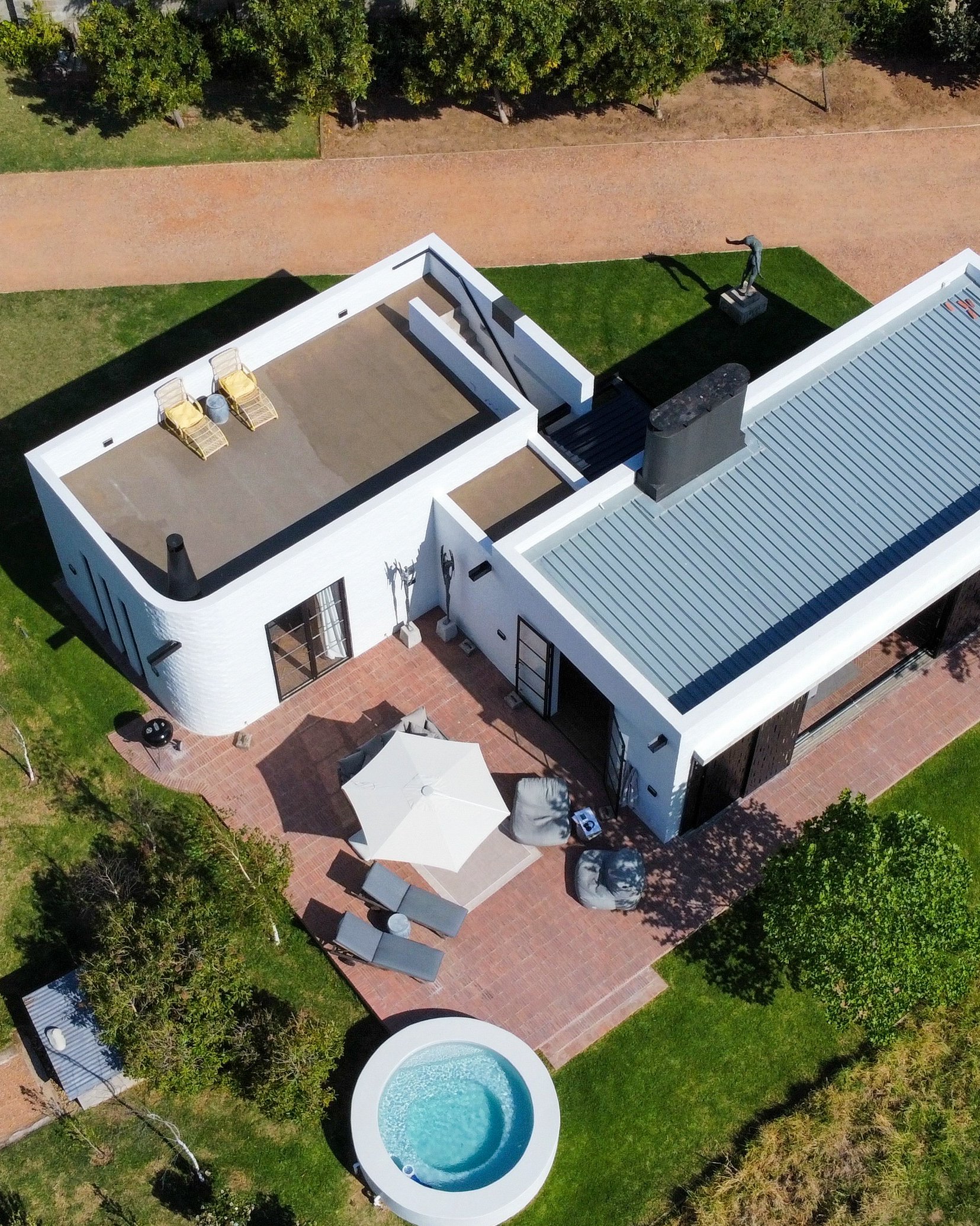 STIL couples villa, view from above with pool