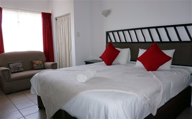 Self-catering Duplex: King-size bed, family accomodation