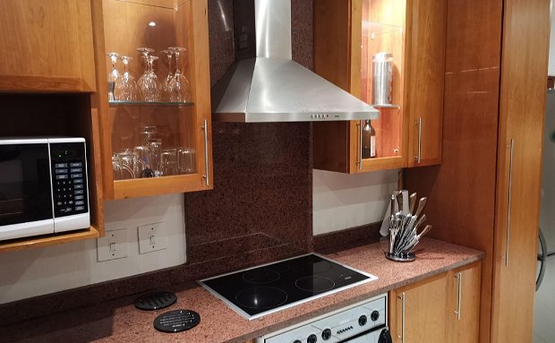 Self Catering Apartments - Fitted Kitchens, Private Entrances Self Catering Apartments - Fitted Kitchens, Private Entrances