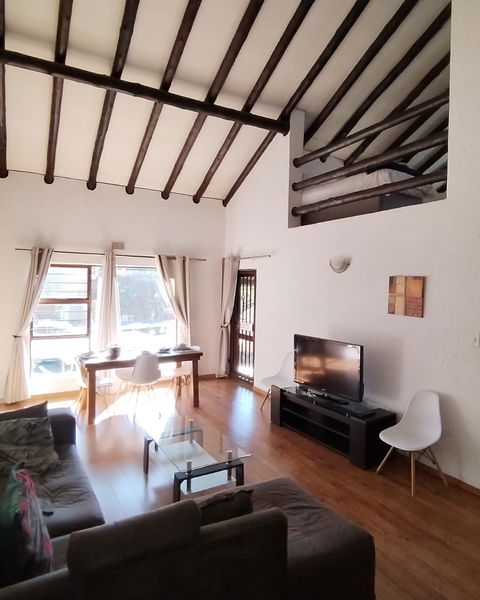 3 bed apartment in Paulshof Sandton
