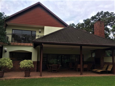 A10 - Selborne Villa Rental