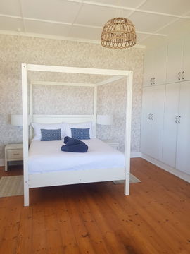 G49 - Bedroom