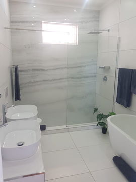 G49 - Bathroom