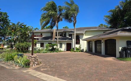 6 Bedroom Villas