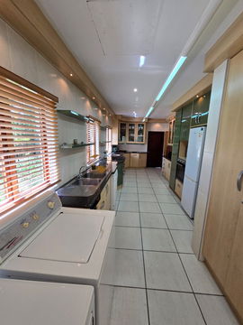 P4 - Kitchen 