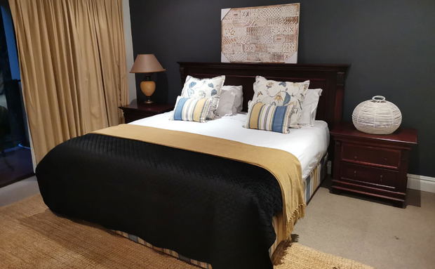 T2 - Black Pearl Main Bedroom T2 - Black Pearl Main Bedroom