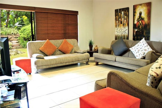 T6 - Lounge