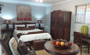 Unit 8 - Luxury Queen Self Catering