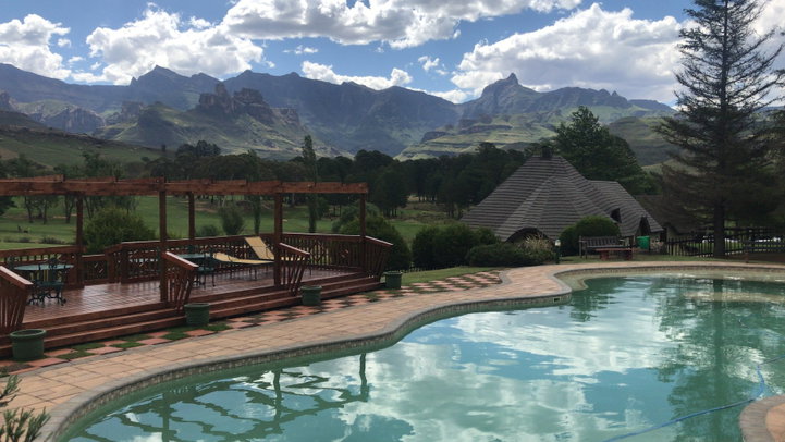 Drakensberg Gardens Fairways View From Pool