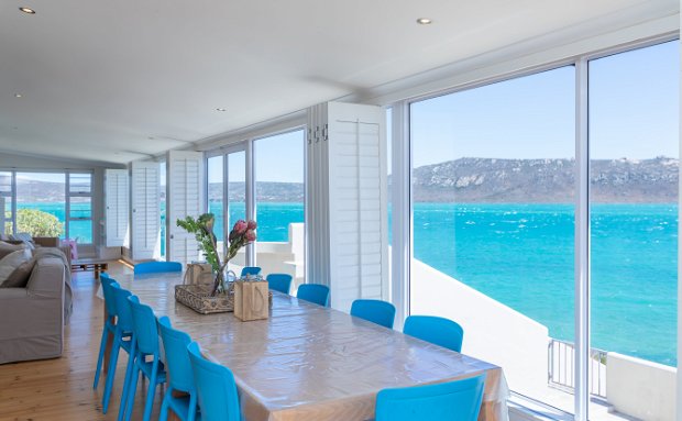 LANGEBAAN LAGOON ESCAPE - BEACHFRONT PROPERTY WITH PANORAMIC LAGOON AND SEA VIEWS 