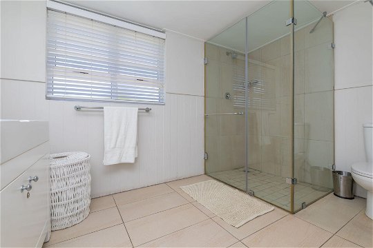 MAIN BEDROOM SHOWER ENSUITE