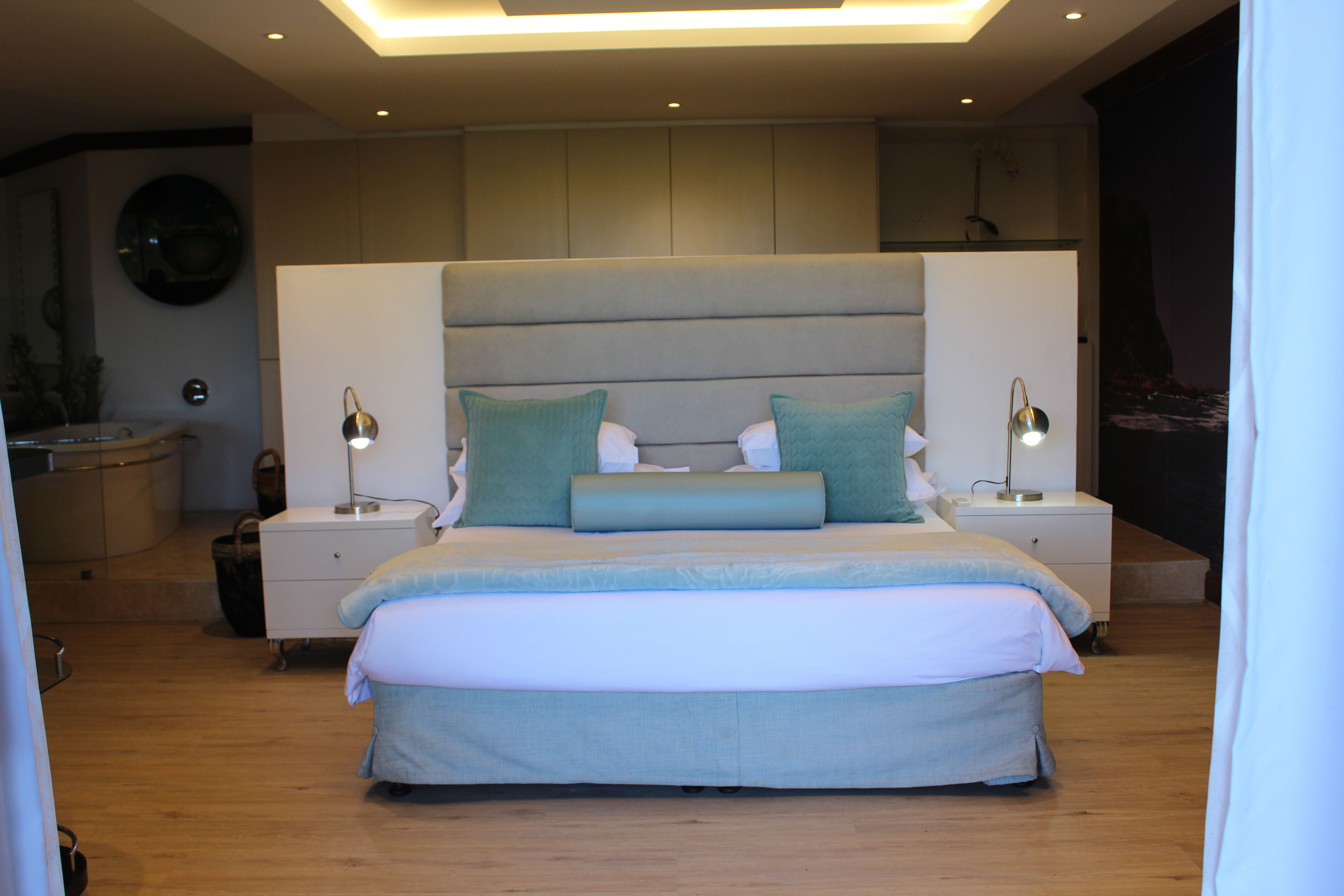 Pearl Suite