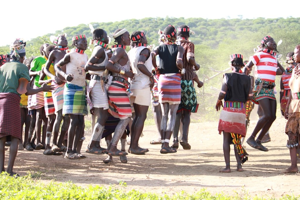 https://www.pleasureethiopia.com/activities/cultural-tours-to-omo-valley-tribes-of-ethiopia/