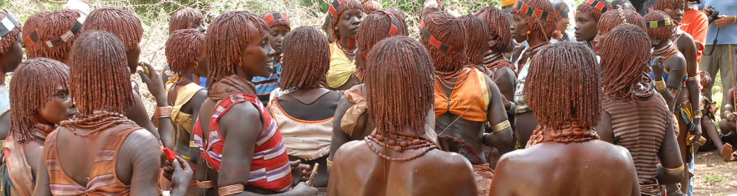 Hamar Bull Jumping Ceremony – Omo Valley, Ethiopia Experience the Hamar tribe’s unforgettable bull-jumping ceremony in Ethiopia’s Omo Valley — a vivid cultural rite of passage with traditional rituals, dancing, and striking body art. Perfect for cultural travelers and photographers.