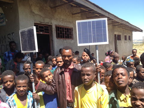 Authentic Ethiopia coordinates its clients from Germany and directly donates solar panel to rural schools.