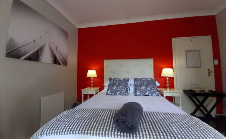 Double Room Double Room