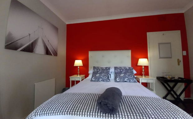 Double Room Double Room