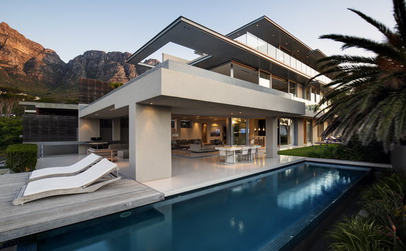 Bond Villa