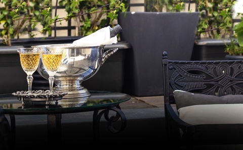 Chic Apartment at Kloof Street Village 